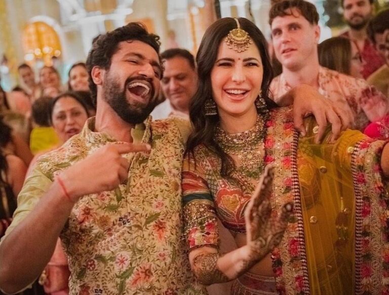 Vicky Kaushal and Katrina Kaif dancing their heart out  at their Mehendi Ceremony ?