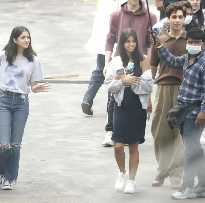 Suhana Khan, Agastya Nanda, Khushi Kapoor & Navya Nanda Start Shooting ...